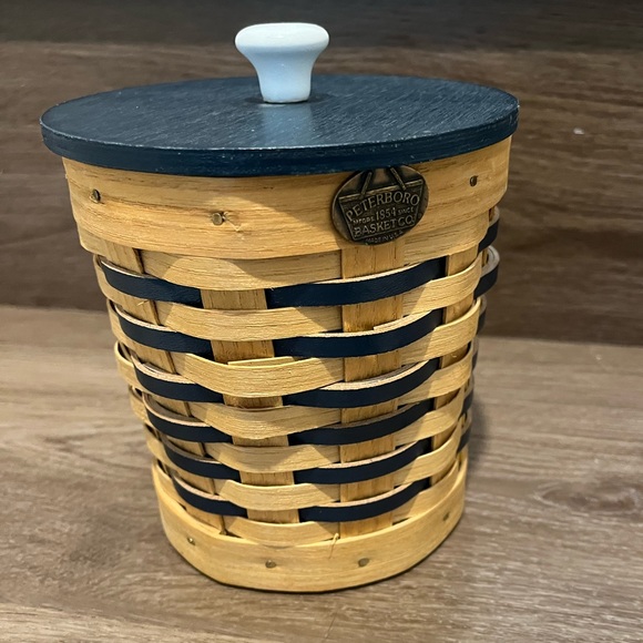 PETERBORO BASKET CO lidded canister - Picture 2 of 10